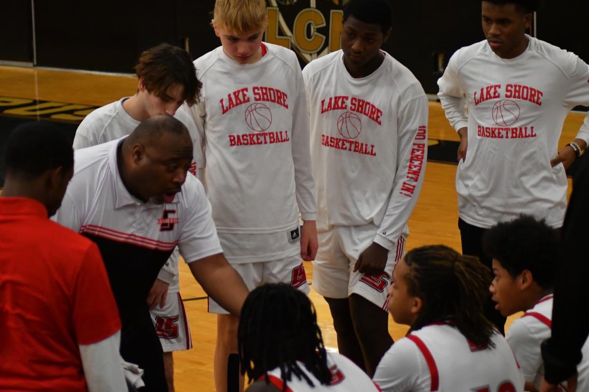 myLSPS's tweet photo. 🏀 On this #ThankYouThursday, we want to learn more about our Athlete of Week Sophomore Adam Rach's routine and the Varsity Boys' Basketball (@sc_shore) team: https://t.co/xdnWXwHmjg. #myLSPS https://t.co/SDjIZ2aSAO