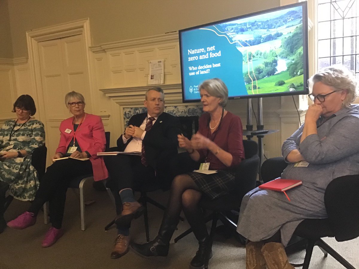 JaneBryngwyn's tweet image. ⁦@FFC_Commission⁩ ⁦@suepritch⁩ #OFC23 lunchtime session on best use of land - Nature, net zero, food… standing room only! #futuregen