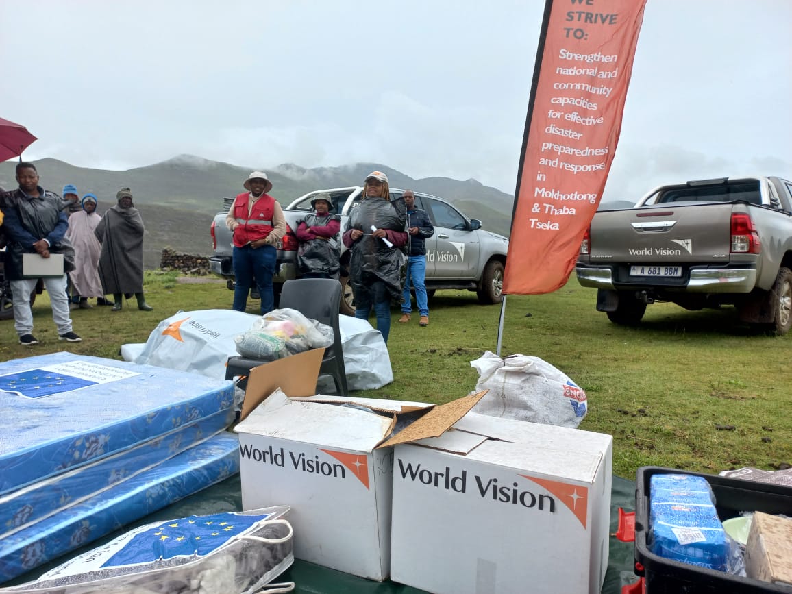 WorldvisionLS's tweet photo. Helping Communities Recover from Disaster | A family home burns down to ashes🔥 in Thaba-Limpe. 

When disaster strikes, we are on the ground together with our partners helping to rebuild lives for children, families &amp; communities. @eu_echo Disaster Risk Reduction | Gift-In-Kind https://t.co/LFkG6Nayag