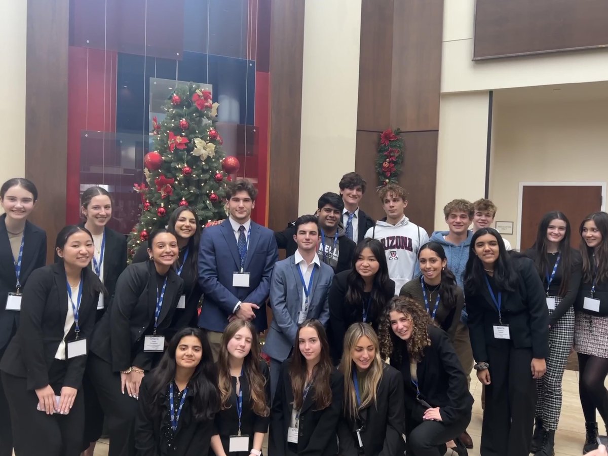GlenRockMSHS's tweet photo. Members of the Glen Rock High School DECA club at the District competition at the Meadowlands Hilton  on January 4th.  Great job by all who participated! #rockgrnj @grpssupt https://t.co/hoV3fLlVwv