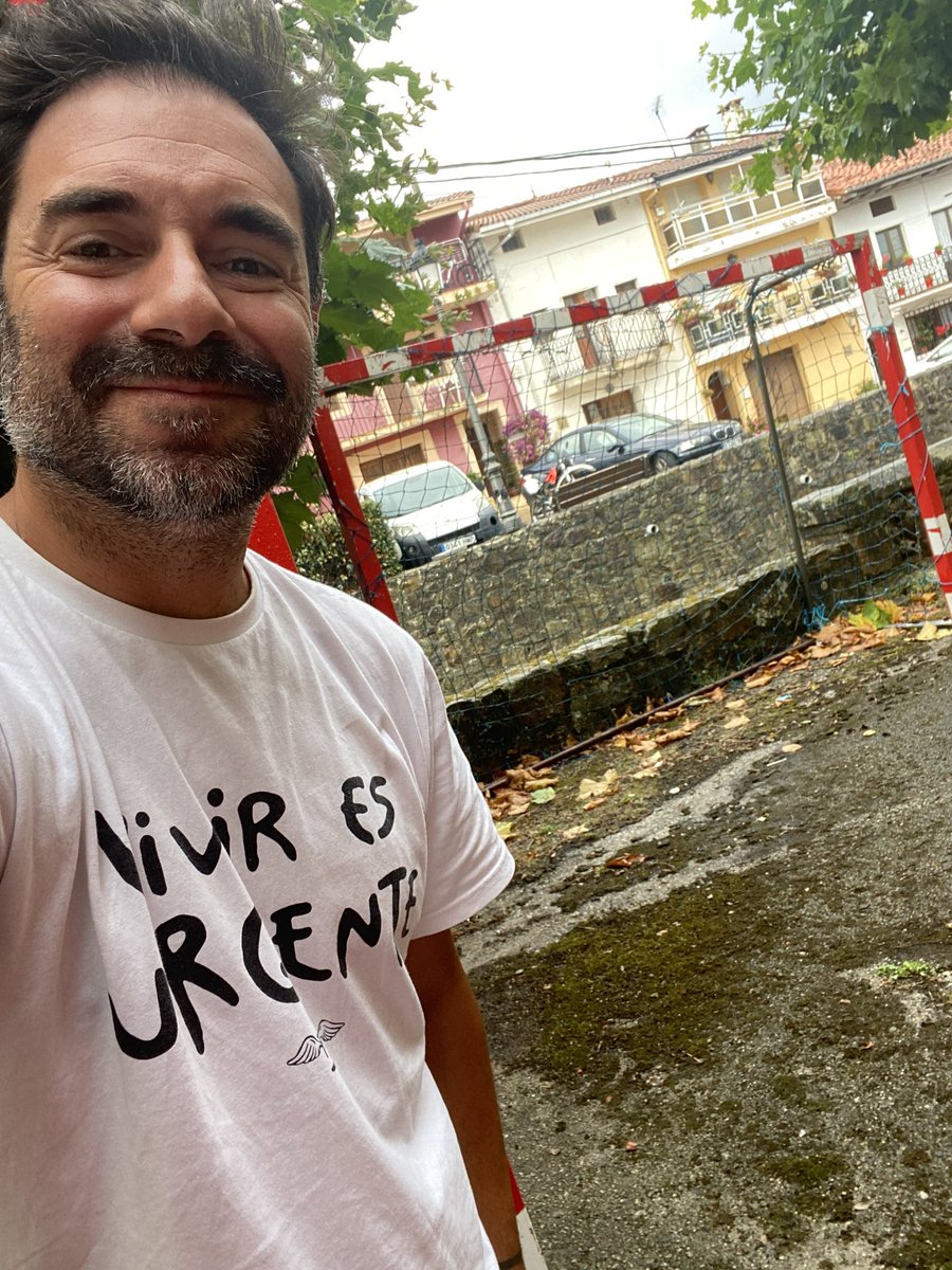 Parada1985's tweet photo. Fútbol sala 😊. https://t.co/7Ovh10iCws