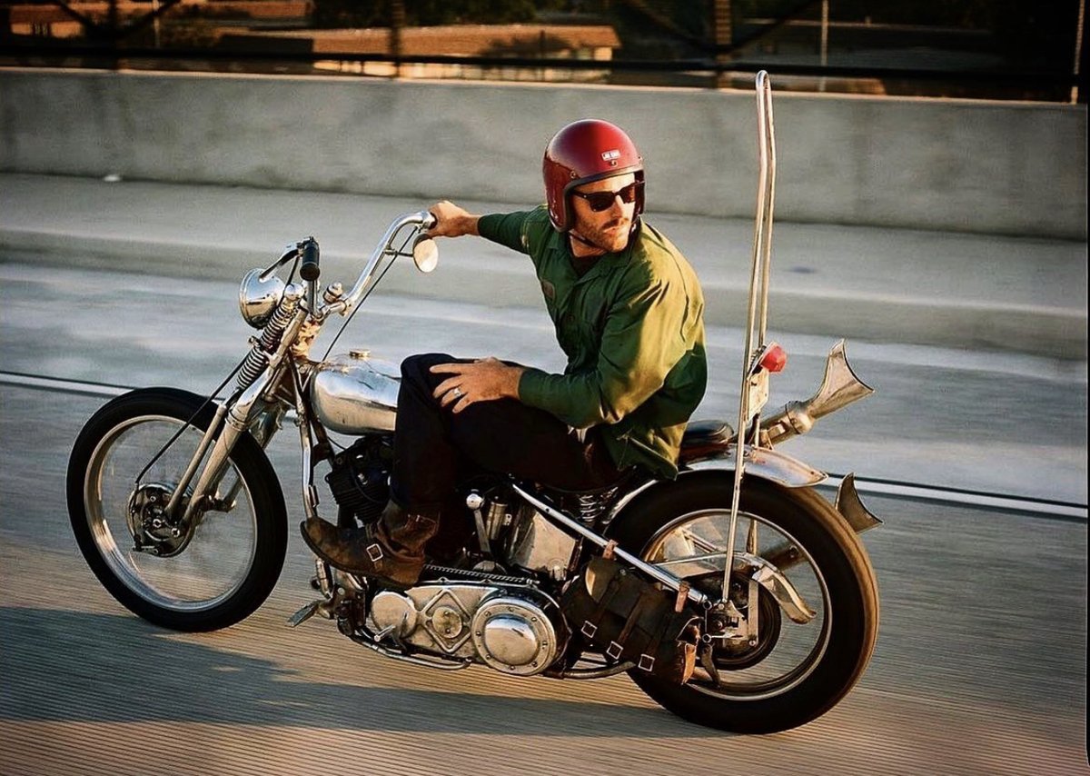 LowbrowCustoms's tweet photo. Always check your blind spots! @cyclezombies riding in style photo by: @scottlsanford #choppershit #rideeverywhere #thegoodlife #cyclezombies #choppers #thegoodlife #checkyourblindspot https://t.co/Fm1f1zjx6M