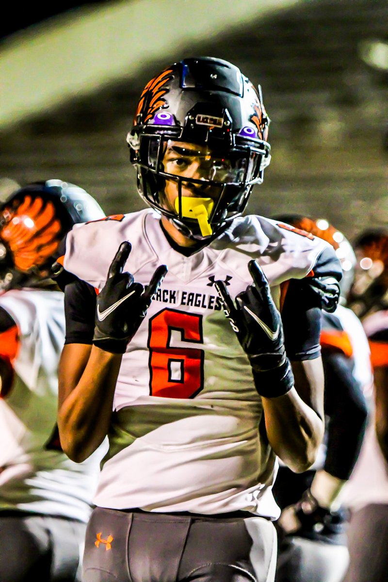 jerzhborn's tweet photo. @Bradleyttg Zavian Murray 6’3 senior Wr/safety 3.2 gpa https://t.co/V7UNeGez4z