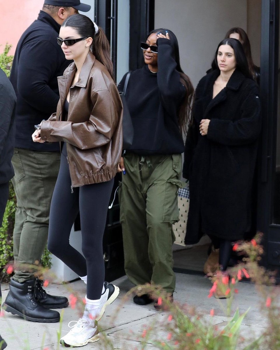KBR Media 📸 on Twitter: "Kendall Jenner, Justine Skye e Lauren Perez