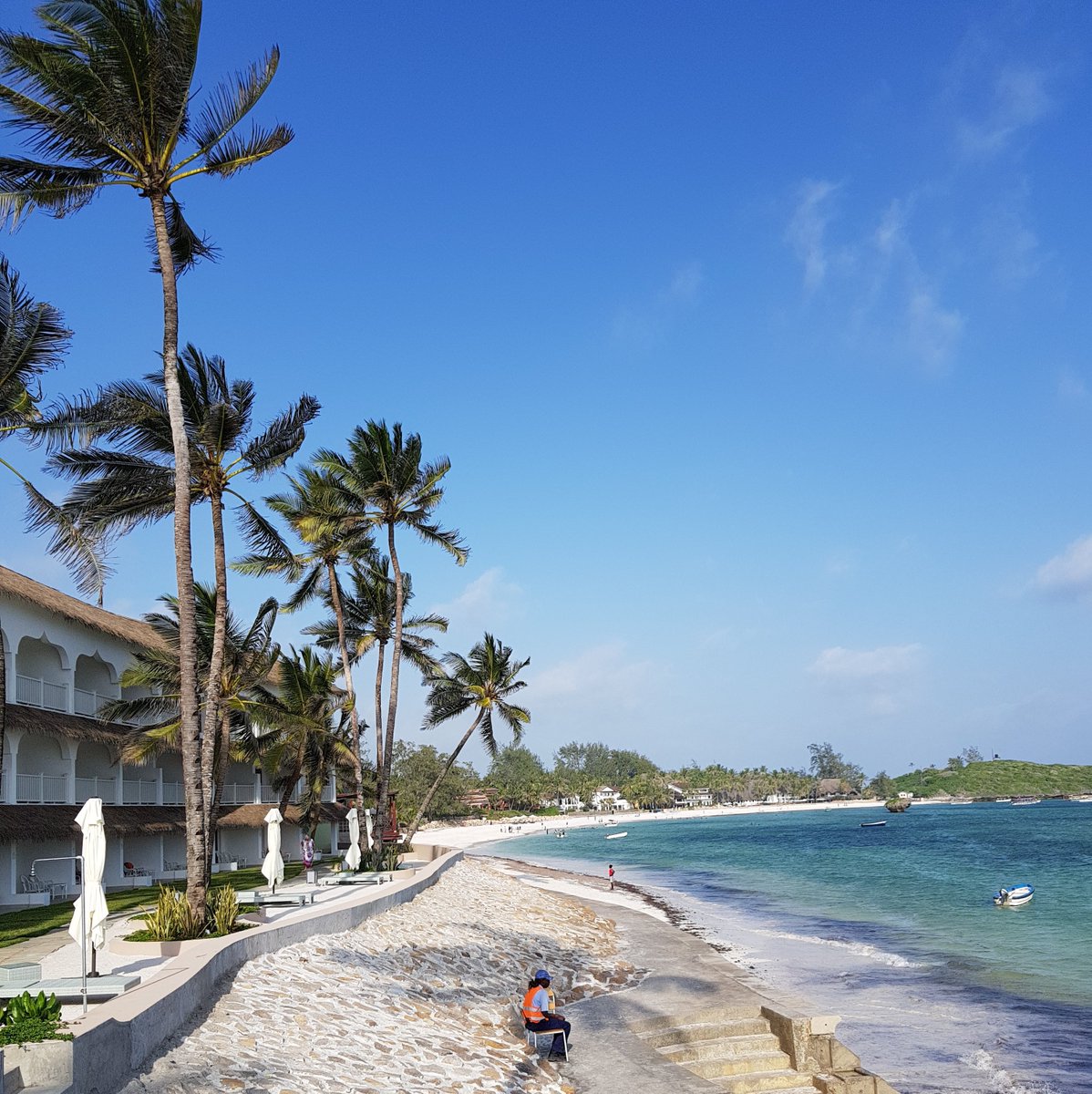 MONICA'S TRAVEL TIPS - DoinDubai Magazine doindubai.com/travel-tips 
4 flights a week between #Dubai and #Mombasa now!