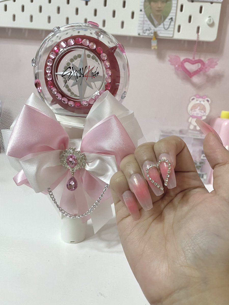 fromcb97's tweet photo. 𖠗 🐇 ꞋꞌꞋ on wednesdays we wear pink 🎀 𓄹 . ִ ֗ https://t.co/OGC6cA6WmX