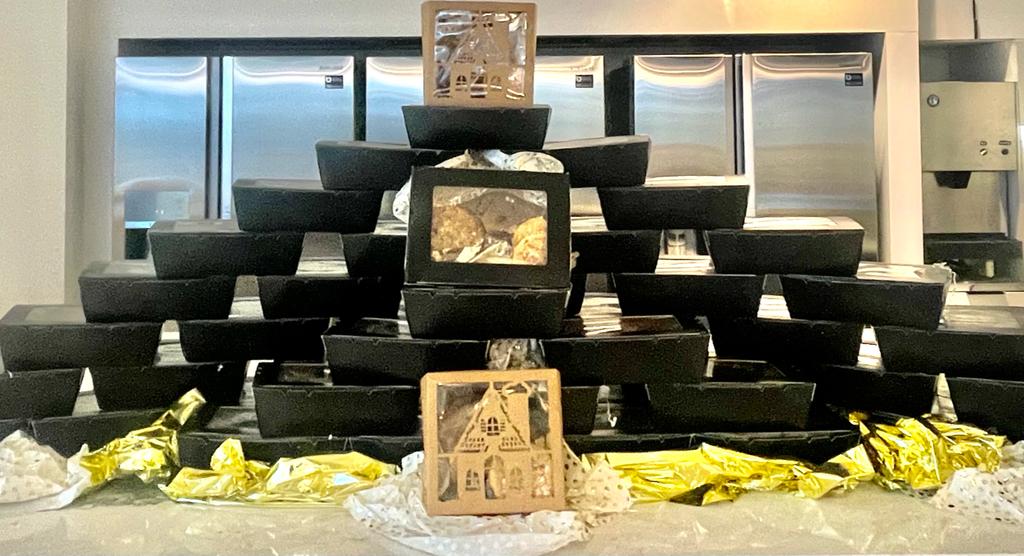 IceTwisterCo's tweet photo. Holiday Dessert boxes 😍sales@icetwister.com
!
#orlandoflorida #catering #orlandocatering #centralflorida #floridalife #floridaliving #orlanovahotel #cateringservice #orlandoitalianrestaurant #orlandorealestate #orlandorealestate #orlandoschools #icetwister https://t.co/INI5PzX2DL