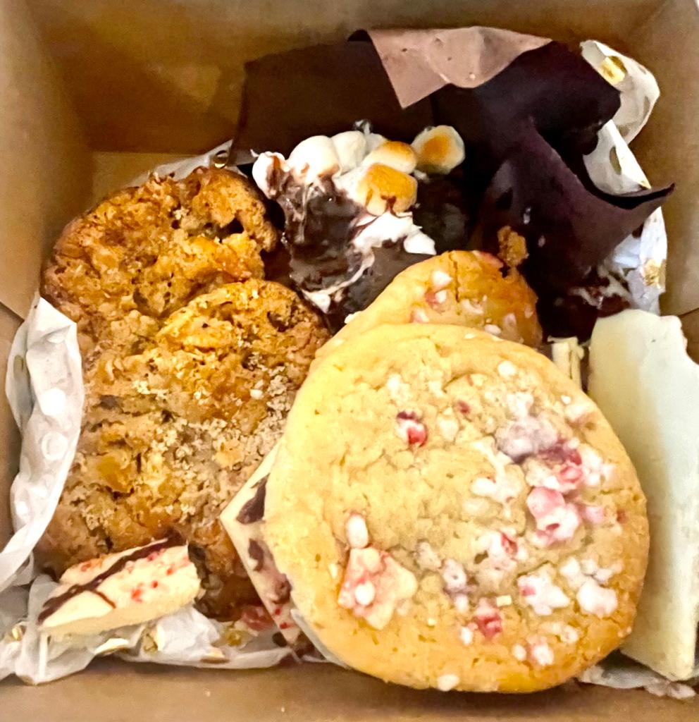 IceTwisterCo's tweet photo. Holiday Dessert boxes 😍sales@icetwister.com
!
#orlandoflorida #catering #orlandocatering #centralflorida #floridalife #floridaliving #orlanovahotel #cateringservice #orlandoitalianrestaurant #orlandorealestate #orlandorealestate #orlandoschools #icetwister https://t.co/INI5PzX2DL