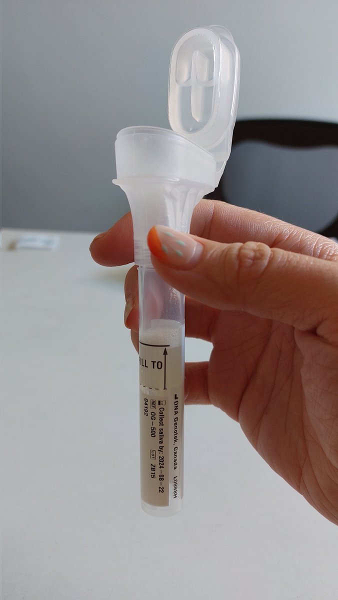 BuenisimoFer's tweet photo. Mi mamá falleció de cáncer de mama hace 8 días y es la 3ra muerte de un familiar directo por cáncer en 6 años. Hoy me hice el estudio genético en el Hospital de Clínicas. Aguante para siempre la salud pública argentina 🇦🇷 

Estoy temblando. https://t.co/KVMZ3cf7sJ