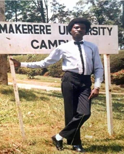 AsiimweOnesimus's tweet photo. Once upon a time, I had a crown of hair. How times change! https://t.co/f7Lopufbai