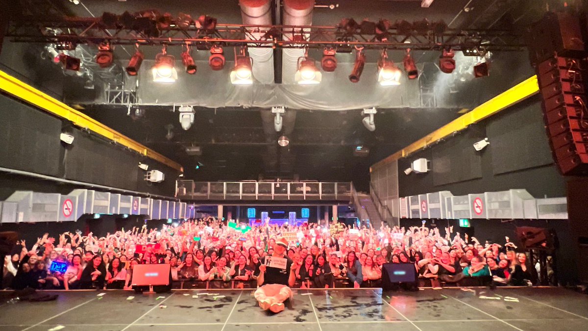 JAYBNDEF's tweet photo. Wrapped up 2022 on a sweet experiences. December was full of love from Europe. https://t.co/lKkcCWk2cm