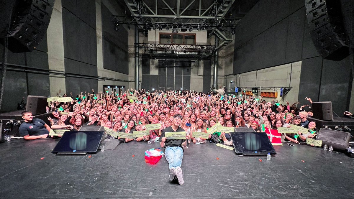 JAYBNDEF's tweet photo. Thank you London, Paris, Frankfurt, Munich, Amsterdam and Athens. 💚 https://t.co/P2be2Jff5c