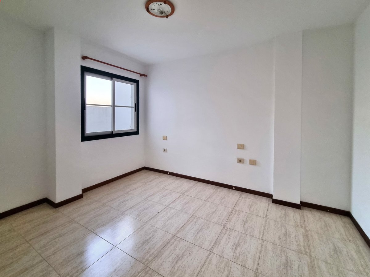 Ref. VFC412 - Bonito piso en venta en Puerto del Rosario #Fuerteventura
El Charco | 54 m² | 2a planta
Estar-comedor, cocina amueblada, 2 habitaciones, solana, baño
#HomeCanarias #RealEstate #inmobiliaria
homecanarias.com/es/venta/pisos…