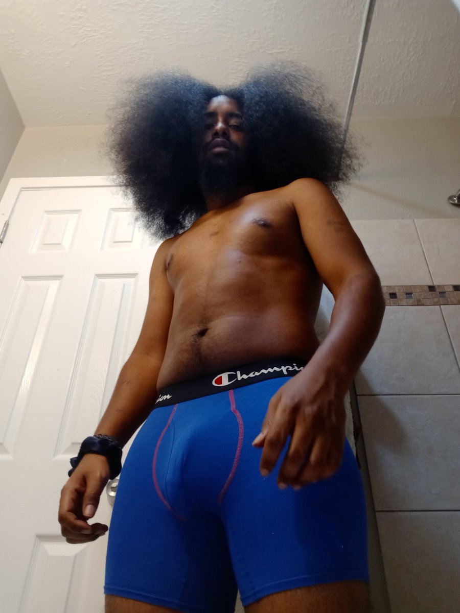 oodlestheplug's tweet photo. Needs my hair braided 😩 https://t.co/I9lm0erWzc