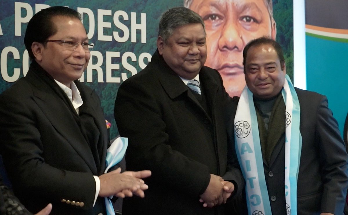 AITC4Meghalaya's tweet photo. Inspired by our tireless efforts to bring credible change, former NPP MLA SG Esmatur Mominin &amp; Raliang MDC Robinus Syngkon joined us in the presence of State President @AITCCharles and Leader of opposition Dr @mukulsangma. 

We shall march towards better days!

#TMC #Meghalaya https://t.co/D9bNthCRfo