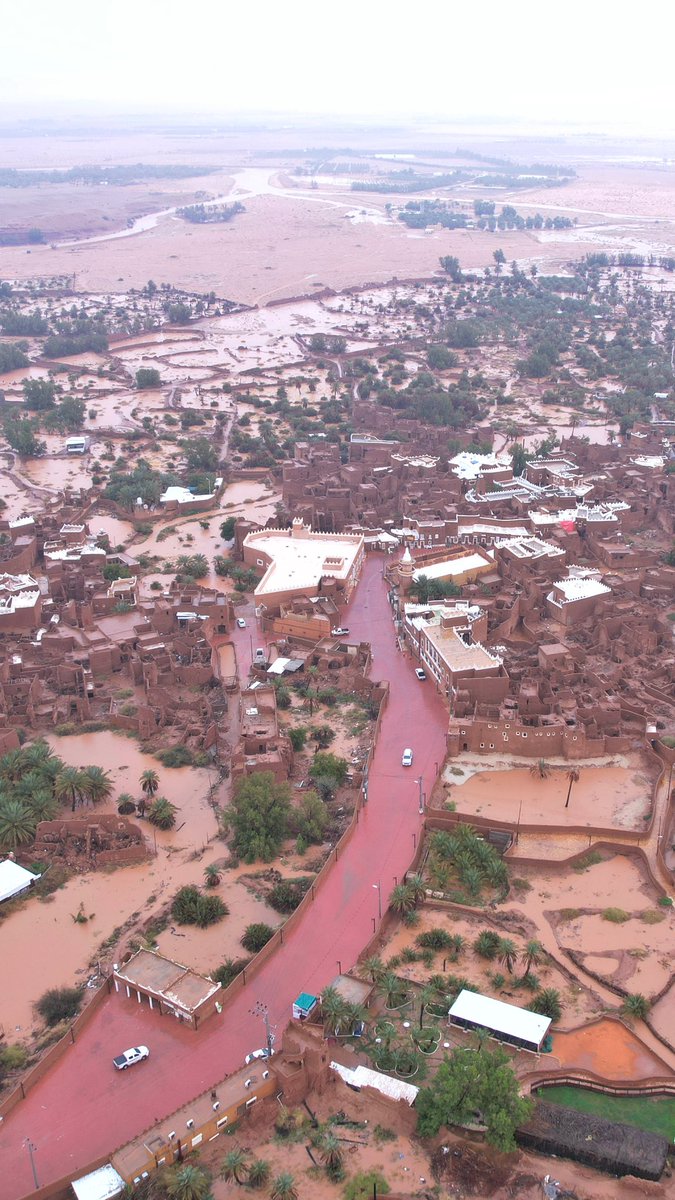 ushayqer's tweet photo. صور جوي ل #قرية_أشيقر_التراثية 
صباح اليوم الخميس١٤٤٤/٠٦/١٢هـ
#اشيقر
تصوير محمد الطويل @mutawel https://t.co/oEUfqkiTiG