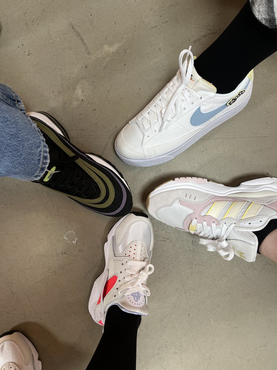 Stepping in 2023 like...

The Sole Supplier has blessed us with not one, not two, not three BUT FOUR pairs of brand new shoes! 👟🎁

Thanks for the fresh kicks 🙌

#Presents #Thankyou #Nicecrepes