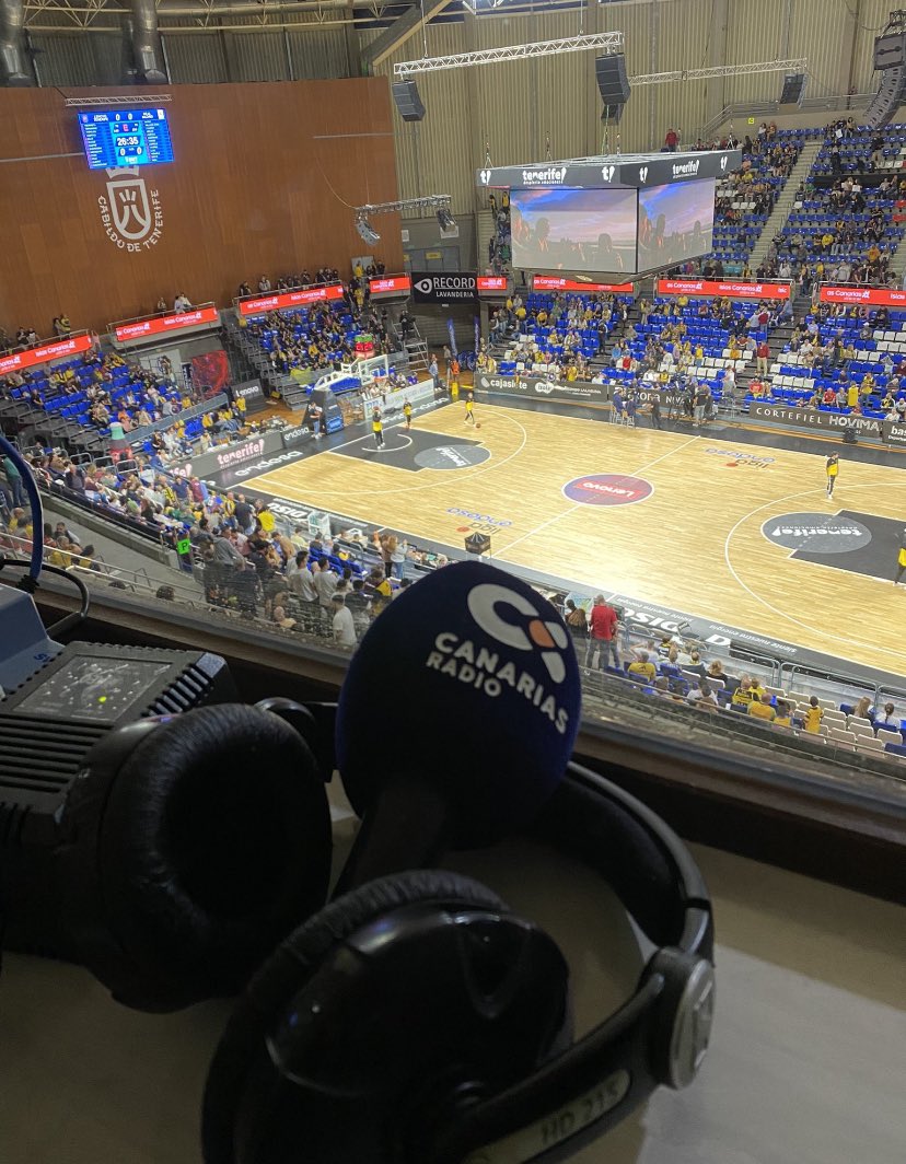 TodoGolesRadio's tweet photo. Quieres estar animando al @CB1939Canarias en su partido del próximo domingo ante @unicajaCB?. Sigue nuestra cuenta y retuitea aquí 👇🏼👇🏼 https://t.co/835CA14q50