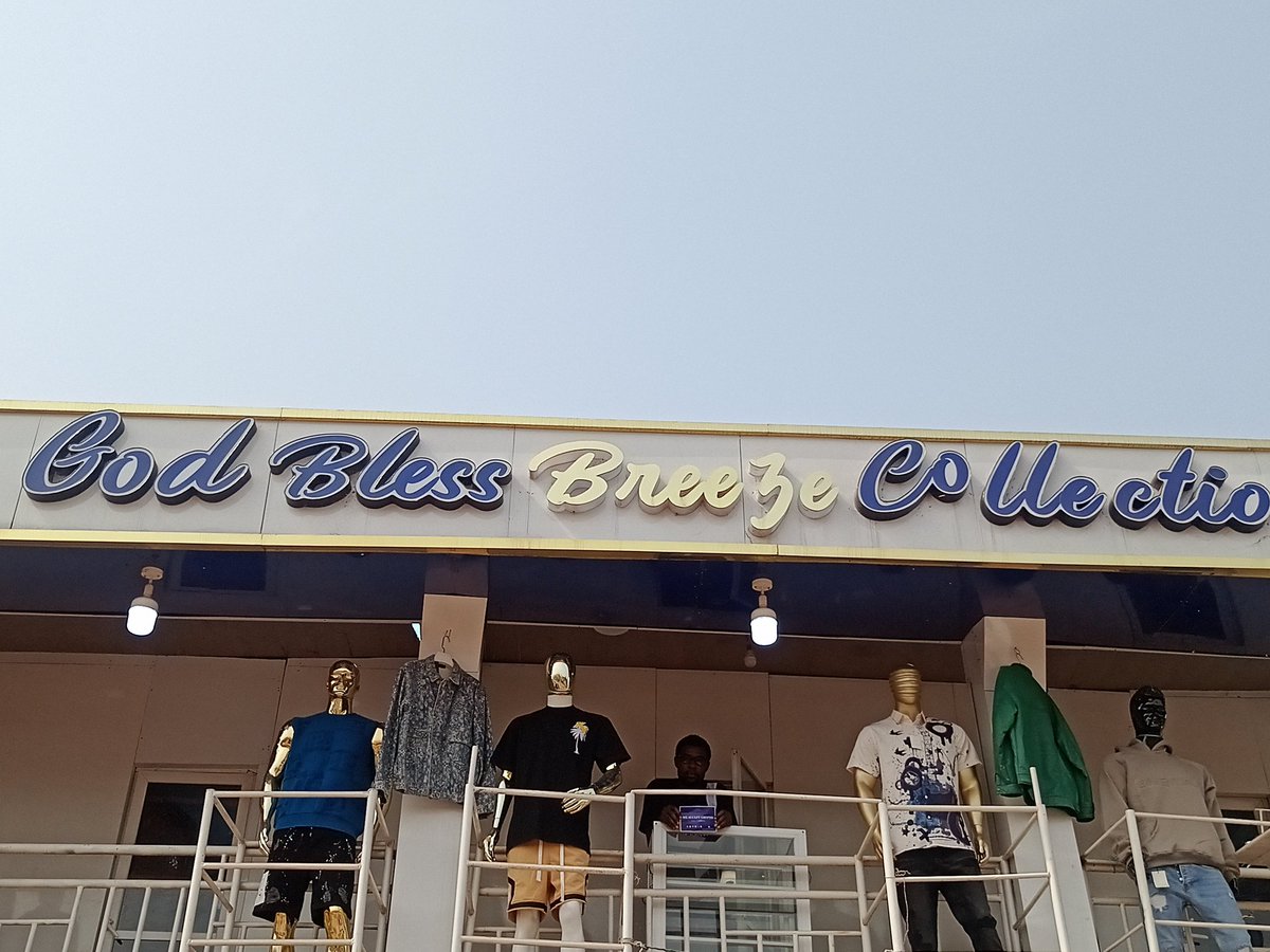 chikometa's tweet photo. We have partnered with @datamynt to start utilizing Blockchain Business Payments at our checkout point. With any digital wallet, you can make digital asset payments at God Bless Breeze collections at Obollo Road Nsukka. We sell all types of quality wears

#WeAcceptCrypto https://t.co/BPoZrcaKTB