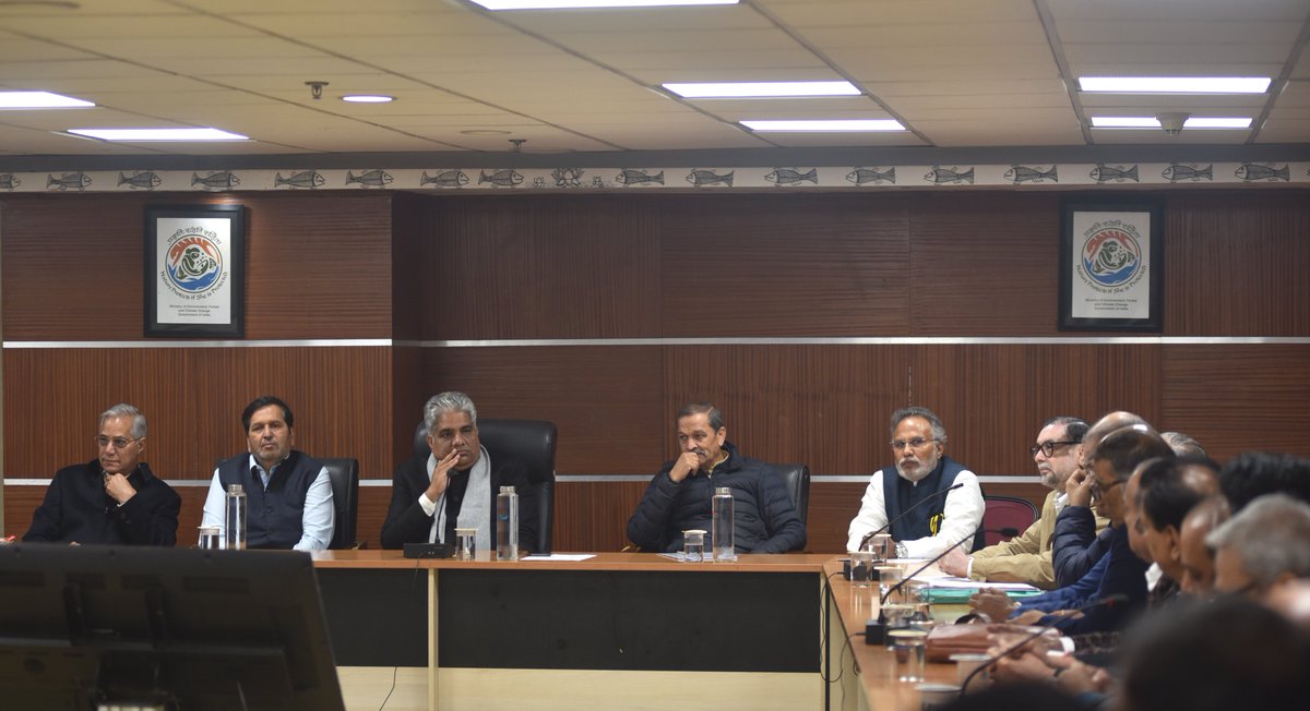 MPLodha's tweet photo. देश के यशस्वी प्रधानमंत्री आदरणीय @narendramodi जी के नेतृत्ववाली केंद्र सरकार, सभी समुदाय के अधिकारों की रक्षा हेतु प्रतिबद्ध है!

#सम्मेद_शिखरजी के विषय पर केंद्रीय कैबिनेट मंत्री श्री @byadavbjp जी के प्रमुख उपस्थिती में जैन समुदाय के प्र��िनिधियों के साथ बैठक संपन्न हुई।
(1/2) https://t.co/9wjpRZysPf