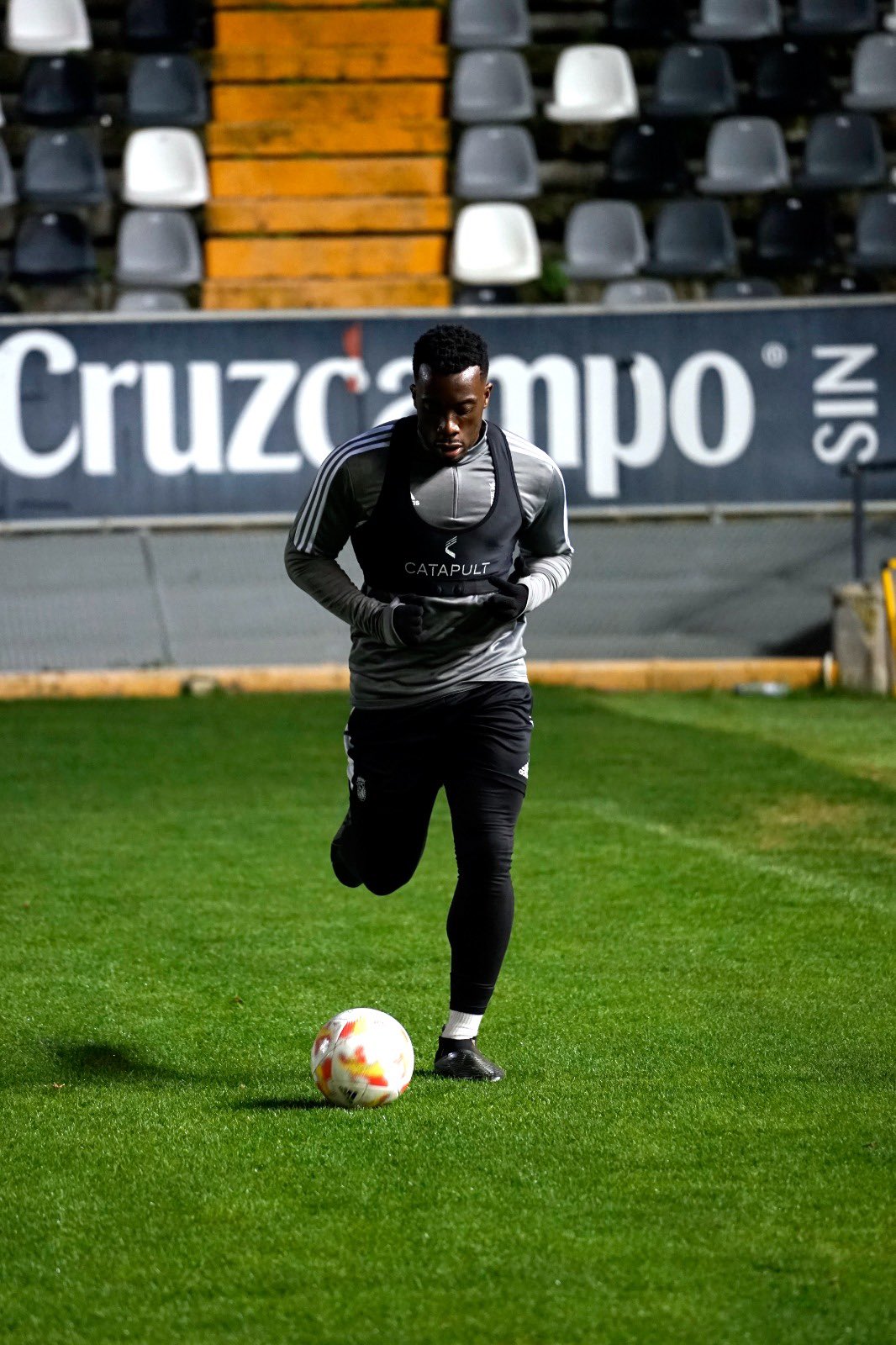 Farmacología aliviar Marquesina CD Badajoz on Twitter: "✓@jannickbuyla lleva varias semanas entrenando con  el equipo y estará a las órdenes de Salmerón para el partido frente al  Pontevedra. #CDBadajoz #Fichajes https://t.co/nsghoPzZjm" / Twitter