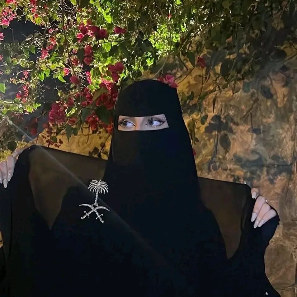 مساء الخير 🌺❤🌺

#الخميس_الونيس