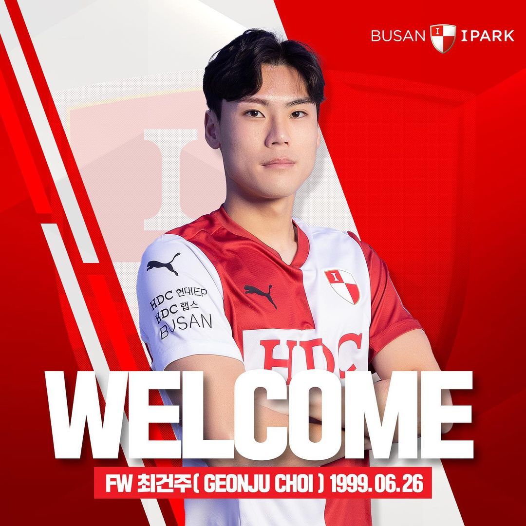 IparkBusan's tweet photo. Busan IPark have confirmed the signings of LW Choi Geon-ju from Ansan Greeners and LB/CB Choi Ji-mook from Seongnam.

Geon-ju, 23, scored 7 for Ansan last season, while Ji-mook, 24, was called up for KNT friendlies last year.

Shrewd signings.
#KLeague https://t.co/SFNZDtzX8I