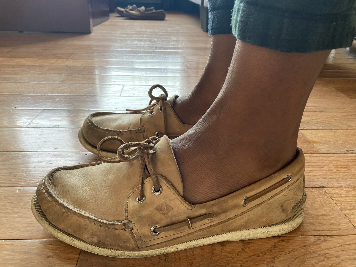 PhillyFootJawn's tweet photo. Is anyone out there interested in feet pics from a size 12 boat-shoe guy? I have a growing inventory for sale. @Feetfinder #feet #feetfinder #feetfethish #feetpicsforsales #feetpic #feetfetiche #feetselling #feetseller #boatshoes #gay #feetworshi̇p https://t.co/2HxUpryGwf