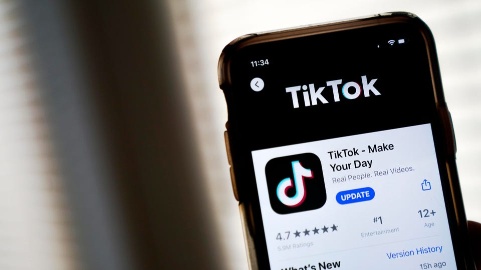 TanjaCoughlan's tweet photo. And for the aps themselves... a similar story....10 Most Downloaded Apps Of 2022: Facebook Down, Spotify Up, TikTok Stable, CapCut Keeps Growing https://t.co/nlToNd3VP9 #MARK1051 @johnkoetsier @Forbes https://t.co/rB6ssBskVT