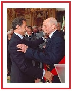 Pensez BiBi (@pensezbibi) on Twitter photo <a href="/canardenchaine/">Le Canard enchaîné</a> #Servier décoré par #Sarkozy.
Madeleine Dubois décorée par #Macron. <a href="/canardenchaine/">Le Canard enchaîné</a> #Servier décoré par #Sarkozy.
Madeleine Dubois décorée par #Macron.
