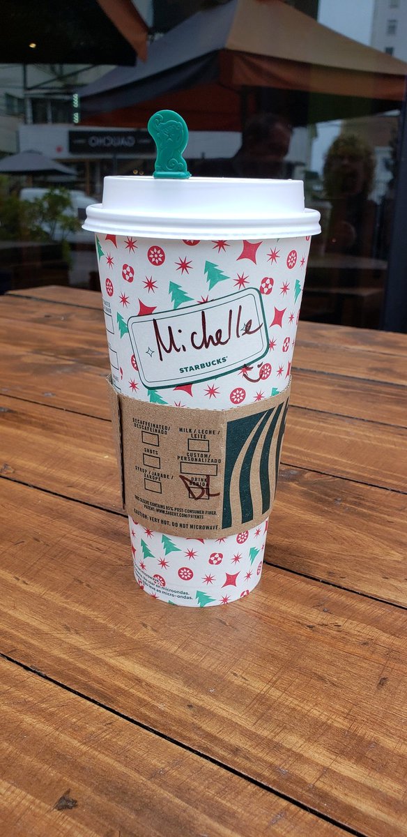 mfucchansky's tweet photo. Finally caved and got a Dulce de Leche latte @starbucks Chile. Disappointed that I couldn't use my stars for this purchase. Pretty tasty! https://t.co/TApKvbf7Le
