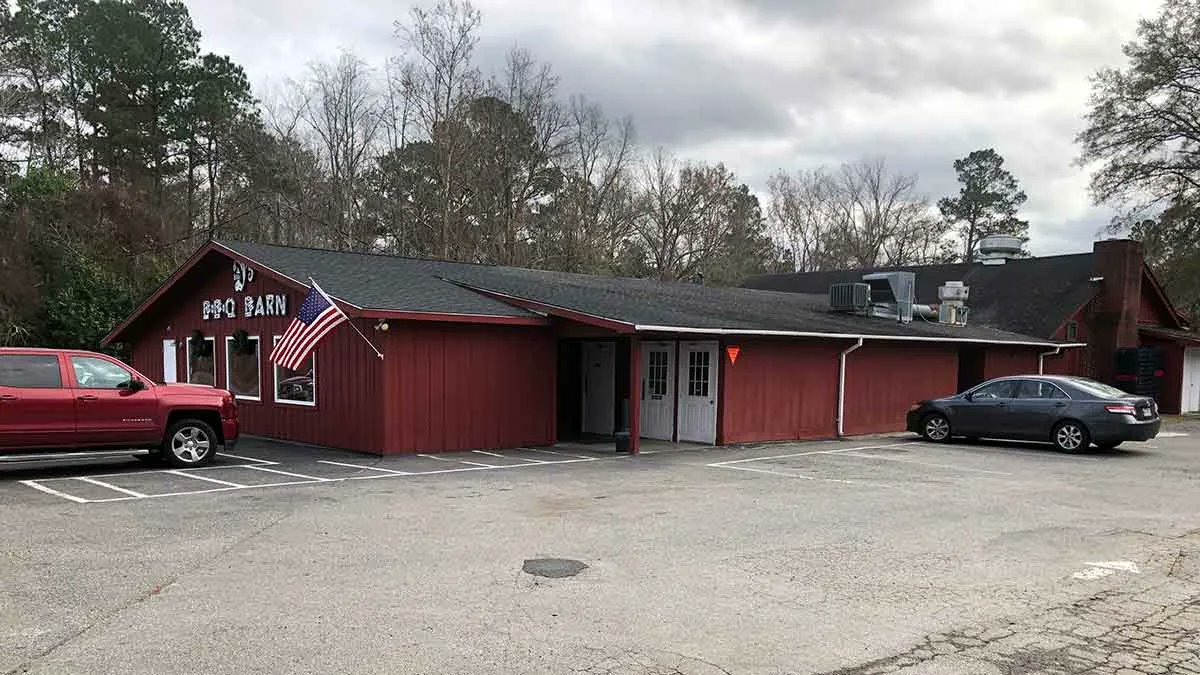 DestinationBBQ's tweet photo. Big D's BBQ Barn, Restaurant in Hemingway, SC - Destination BBQ https://t.co/s5ND8royz6
.
.
.
#SCBBQTrail #SouthCarolina #DiscoverSC #bbq #bbqblog #bbqrestaurant #bbqlovers #bbqlife #carolinabbq #eatlocal #nearme #barbecue #bbqtime #bbqing #barbecuenation https://t.co/YPX9E1imI0
