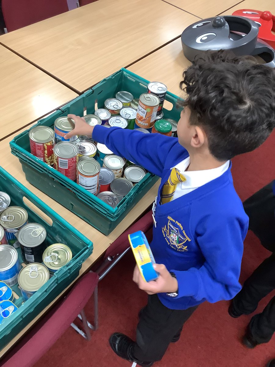 AdderleySchool's tweet photo. Wow! Thank you to everyone who has donated to our #AdderleyFoodBankAppeal The tins have been collected and are on there way to help the most vulnerable members of our community! #HodgeHillFoodBankAppeal #OperationCompassion @BirminghamEdu @UNICEF_uk @liambyrnemp https://t.co/bWLc02mz1B