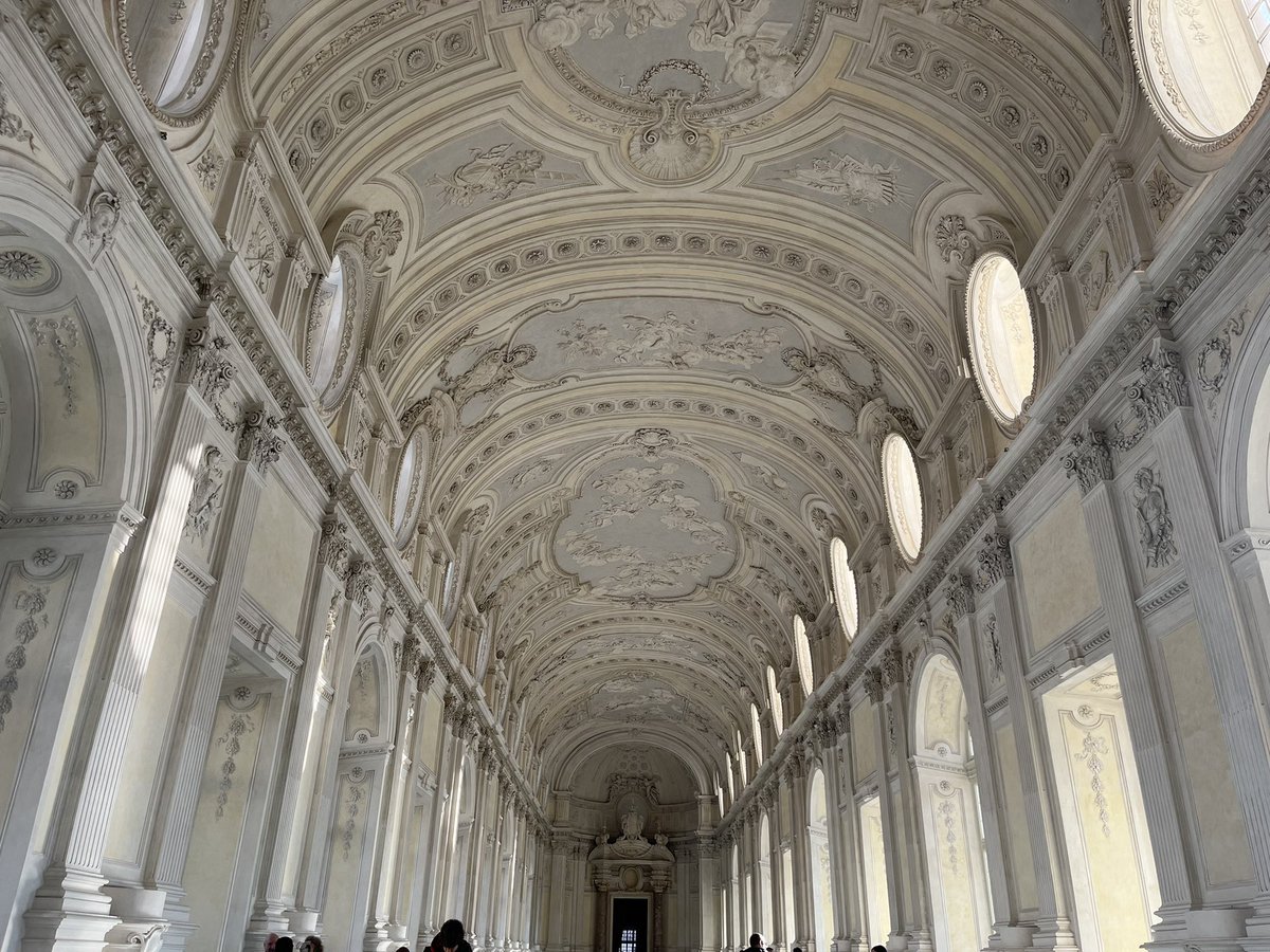 CarloCalenda's tweet photo. Forse Torino è la città più scenografica d’Italia. https://t.co/MYGJnfW3zP
