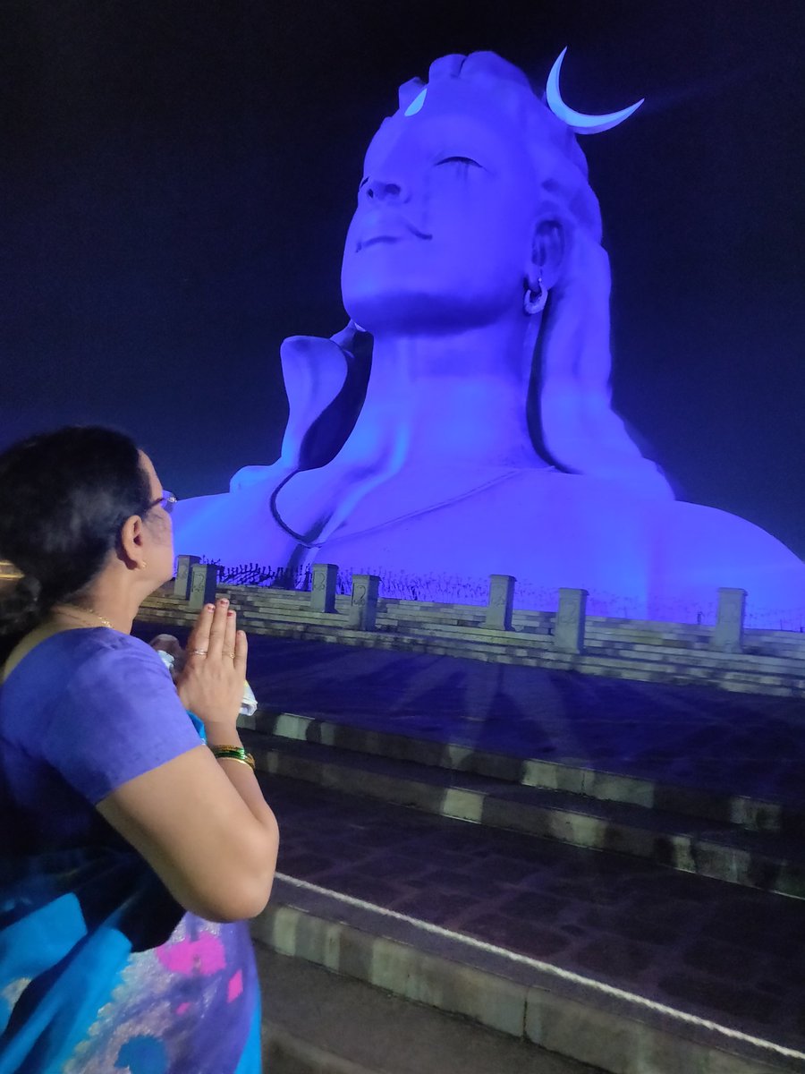 itseeemslikeme's tweet photo. Adiyogi in Bengaluru is an opportunity to contribute to creating a vibrant spiritual possibility for generations to come.
Join us from the comfort of your homes on Jan 15 at  : https://t.co/oxanXNaMyh for grand celebration of unveiling of Adiyogi! 

#AdiyogiInBengaluru https://t.co/zvwr3BzFl2