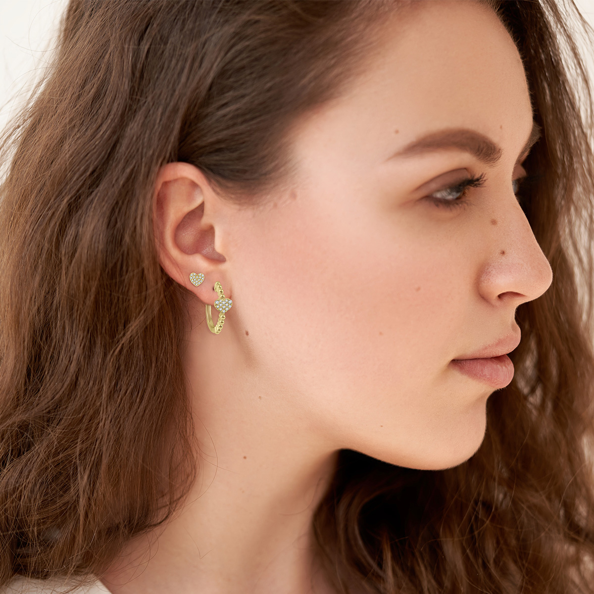 Ashi_Diamonds's tweet image. Add a bit of sparkle to your look ✨
#diamondhoops #hoopearrings #trendyjewelry #jewelryobssessed #ASHIDiamonds