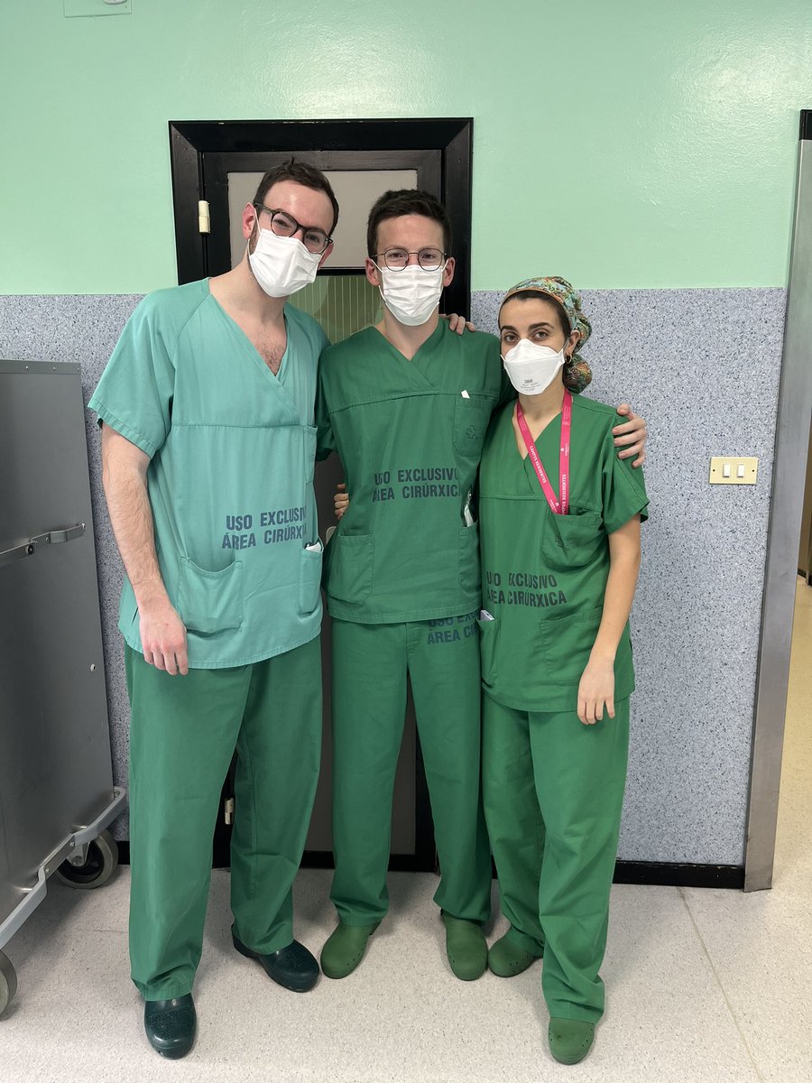 dermaponte's tweet photo. El tratamiento de la gran mayoría de tumores cutáneos es la cirugía. Hoy hemos tenido una buena mañana de quirófano 💉💉👩‍⚕️👨‍⚕️ https://t.co/120iM6gJhy