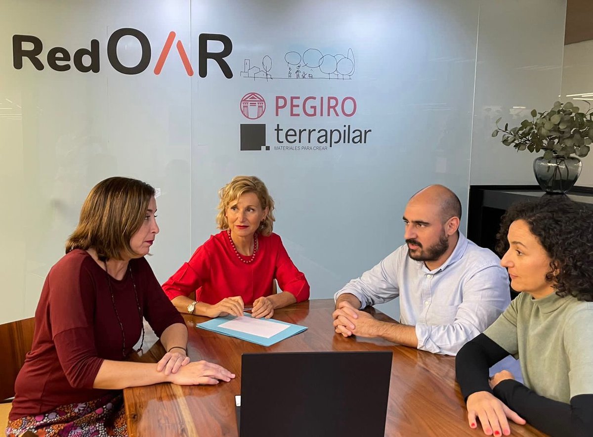 elitemurcia's tweet photo. Entrevista 💬 | Mª José Peñalver. decana del Colegio Oficial de Arquitectos de la Región de #Murcia – @_COAMU.
Hablamos sobre la nueva Ley de Calidad de la #Arquitectura, #COAMU, qué acciones están tomando respecto a los fondos #NextGeneration y más.
➡️ https://t.co/wB7OKxcFBO https://t.co/DLiA49ak6X
