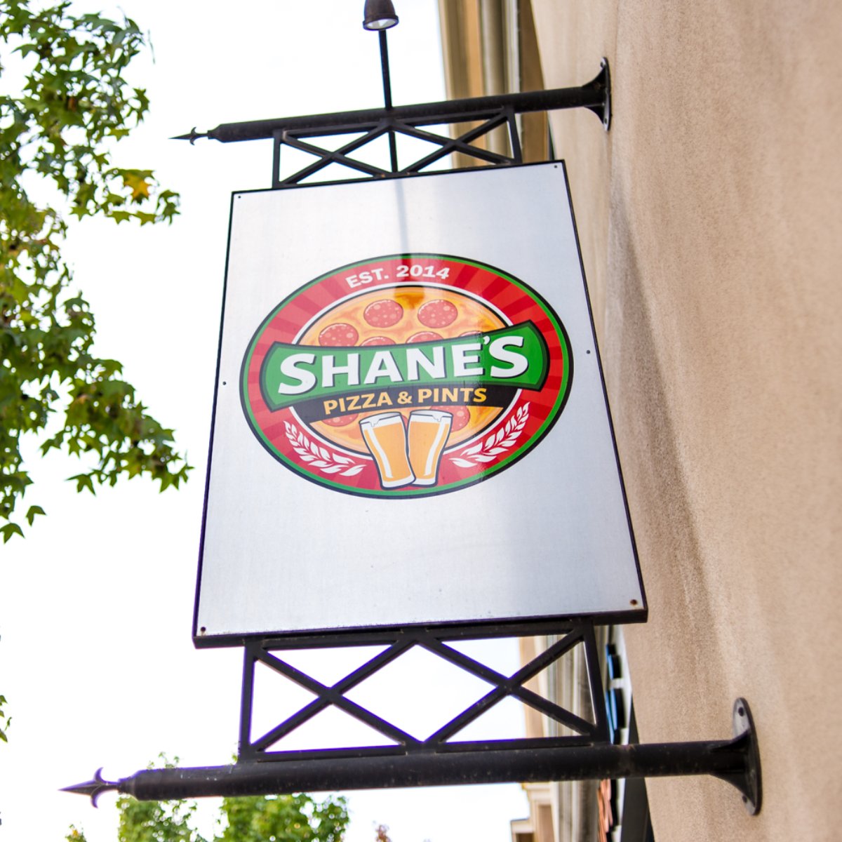 If you’re looking for a sign from above on where to get the best pizza and pints in #SanElijoHills, you've found it!