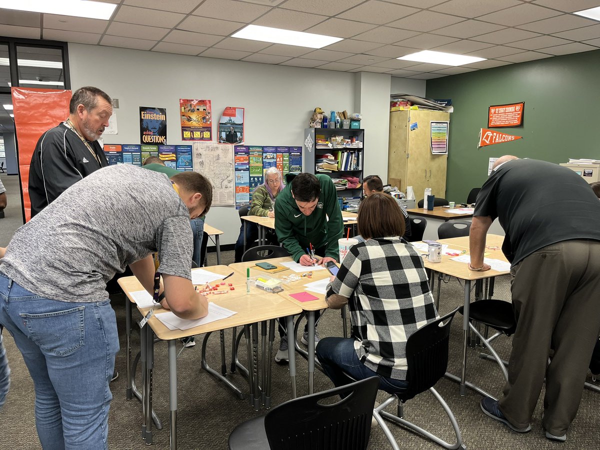 KPHS_SSandCTE's tweet photo. KPHS Social studies teachers prepared for the Spring semester by working on skill-based learning!
@HumbleISD_KPHS @humble_SocSt https://t.co/bIqJL6uQTI