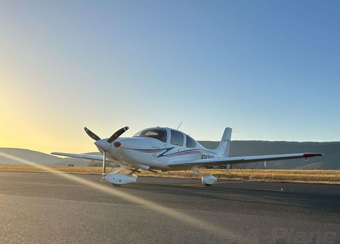 AircraftLookup's tweet photo. Undervalued plane alert: 2007 Cirrus Sr20-g2 in Frederick MD USA. Priced at $250,000, undervalued by 18%: https://t.co/e1yyU8t8U6 https://t.co/H9DkE2pMqV