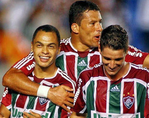 futnostalgico's tweet photo. Dodô, Washington e Thiago Neves. @FluminenseFC 2008.

Nostálgico! https://t.co/q4PjHklGrz