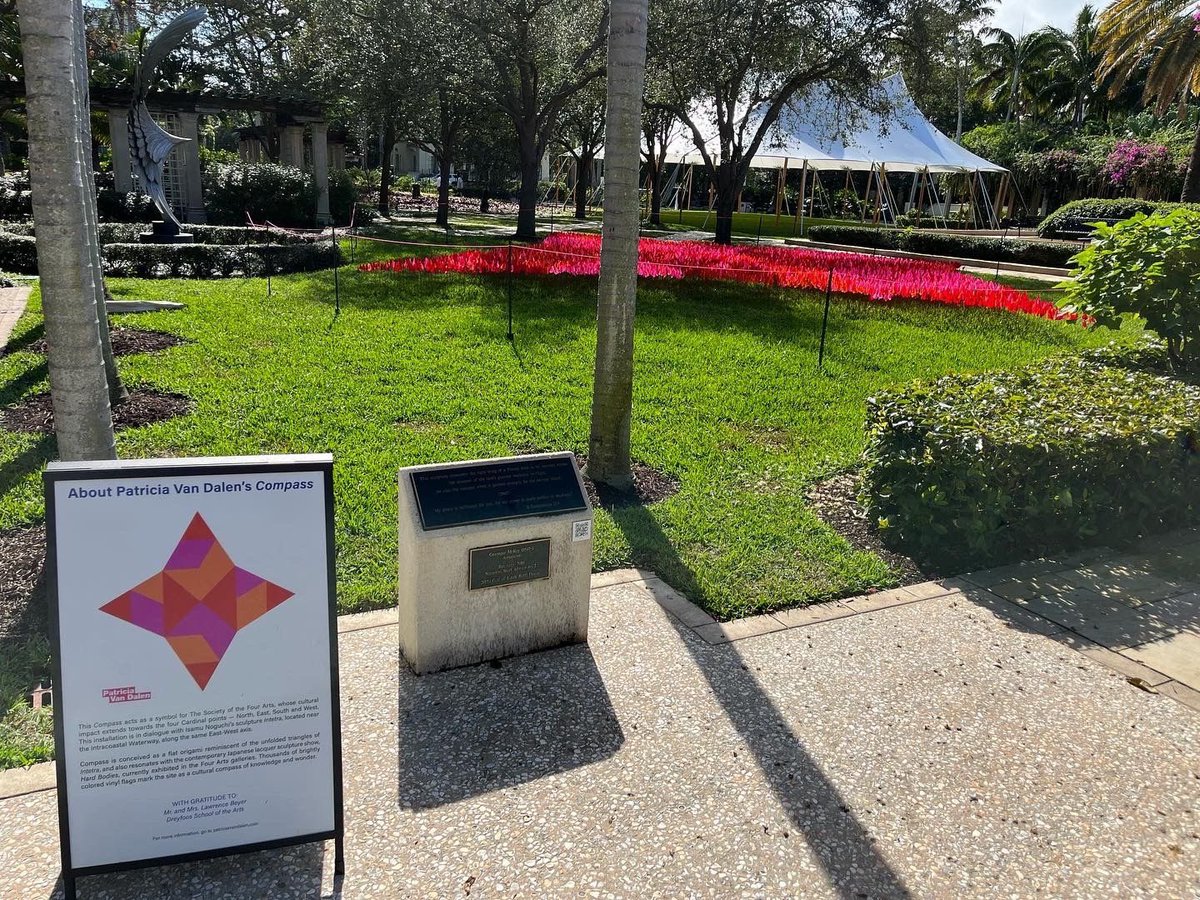 pvandalen's tweet photo. It is beautiful in the sun! If you get the chance, visit in Palm Beach in January the art installation "Compass" at the splendid venue: The Society of The Four Arts @FourArts. 9,000 brightly colored flags placed in triangles form a virtual Origami. Free entrance #patriciavandalen https://t.co/V5WoN5bEEG
