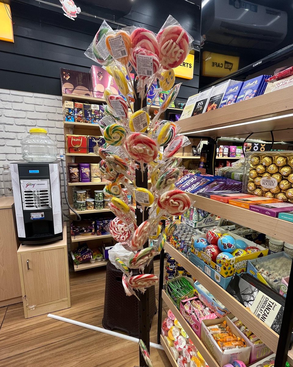 imAries14's tweet photo. 🤍
🤍
🤍
🤍
Candies for life ❤️❤️

#lowkeymustbelowkey #snacks #Food #foodphotography #ChocoMilkShake #CandyChallenge #CandyLove #sweettooth #eat #StarbucksforLife #Starbucks #FolloMe #LikeShareSubscribe #twitterfiles3 https://t.co/6d9a9uBqG7