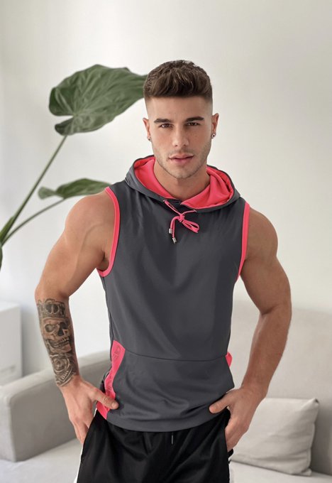 Dices que no puedo? Observa como lo logro !! @addicted_offic 10% off with the code ITSALLENKING ➡️ https://t