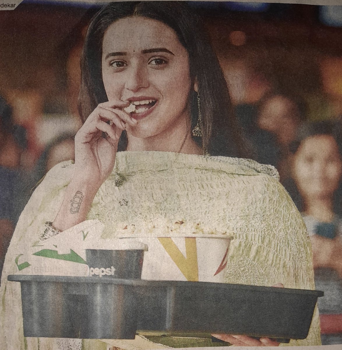 newsifyecho's tweet photo. Marathi actress shivani surve nibble on some grub at a multiplex in Mumbai.The Supreme Court has clarified that buying eatables at a theatre's food counter was a matter of choice for patron-not a compulsion
#newsifyecho,#newsify,#updatecho,#freshify,#FilmStudy https://t.co/M6EdYzlIXn