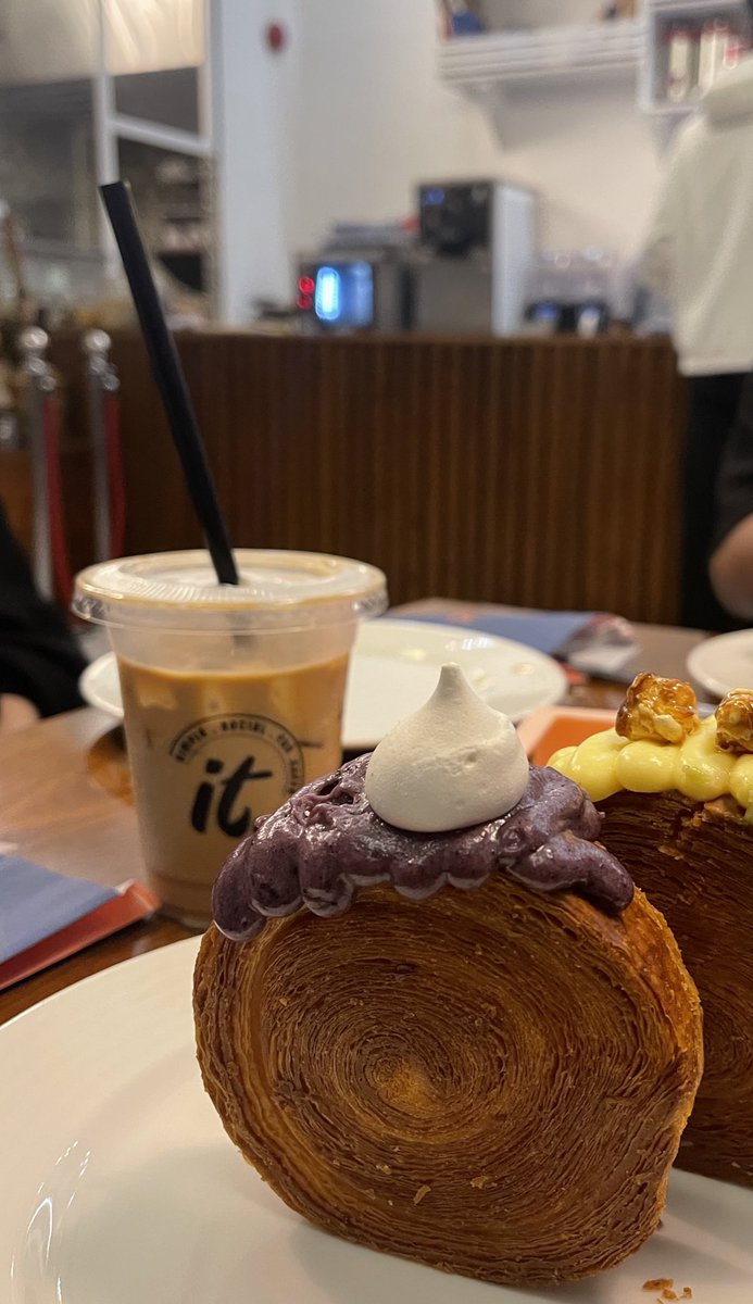 fatimhO2's tweet image. 🍃