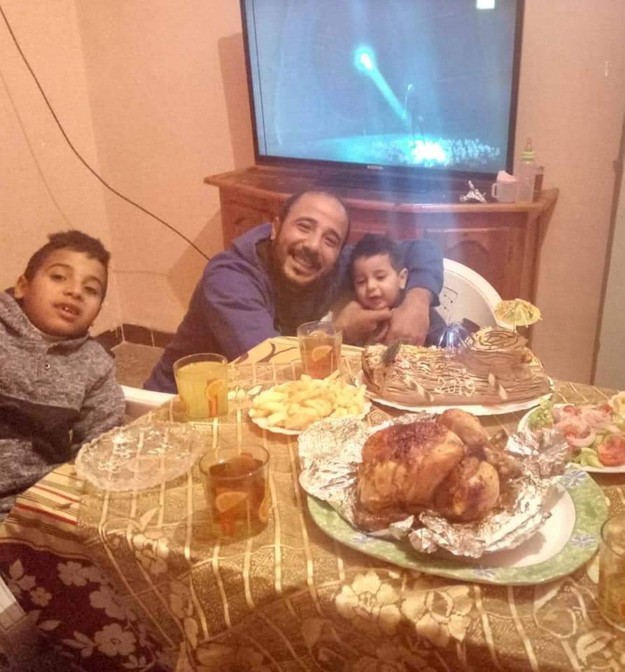 AmynDaky's tweet photo. يسعد مساء الجميع 🕊💐
دعوتكم لنا 🤲🏻🕊💐
نسال الله ان يحفظ لي اولدي ويعلمهم ويفقههم في دينهم يارب العالمين https://t.co/r5BgWaPK3k