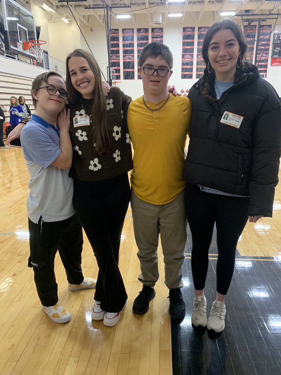 Unified Track - forever friends!!
Alumni Chloe and Rachel visiting former teammates Kepler and Augie today!