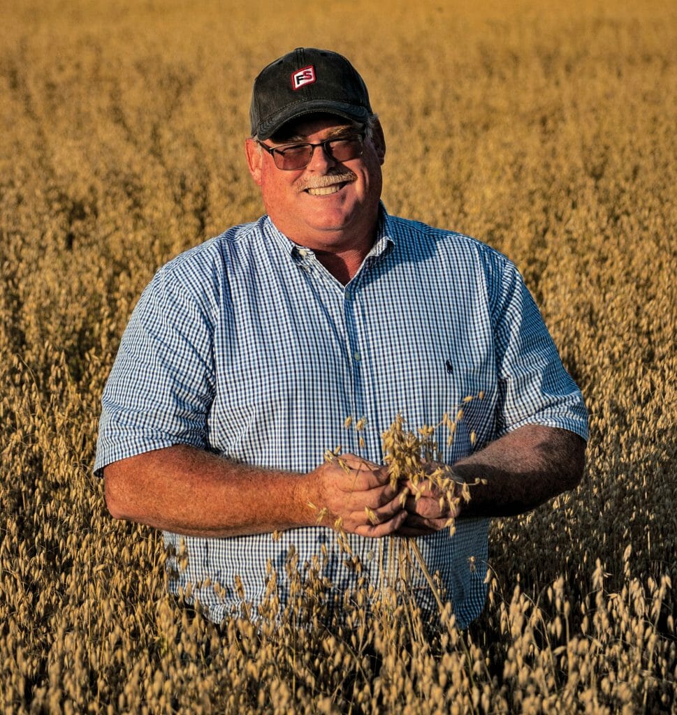 practicalfarmer's tweet photo. Attention Iowa, Illinois, Minnesota, Nebraska & Wisconsin farmers! Earn up to $20/acre for growing a small grain with a legume cover crop. AND earn an additional $20/acre for reducing nitrogen on corn that follows your small grain rotation. Sign up today! https://t.co/M2Y7uBh6K6 https://t.co/sRNWf8mtJ9